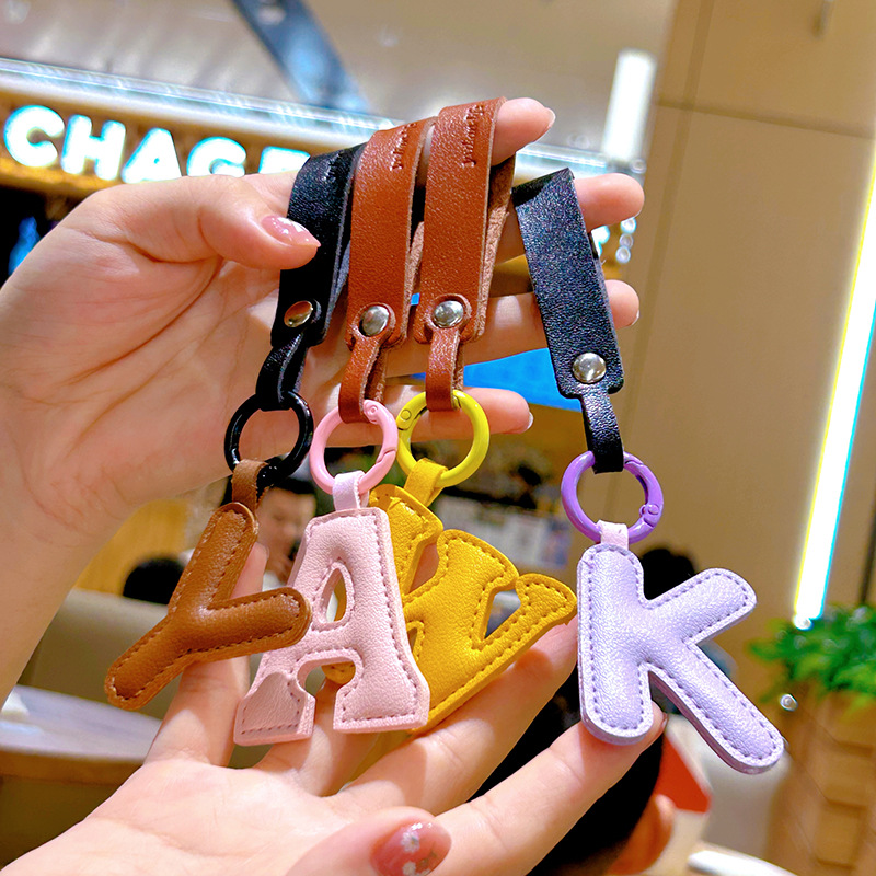 Monogram Keychain Leather - Kreative PU-Leder 26-Buchstaben-Schlüsselanhänger Mode Alphabet Schlüsselanhänger