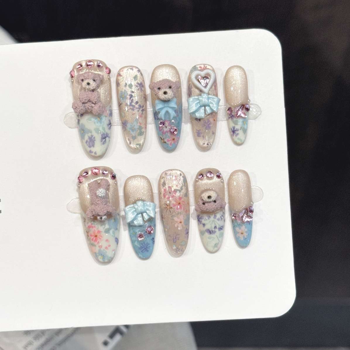 Pressed Flower Art - 10 Stück rein handgepresste ovale Nageldekorationen,
