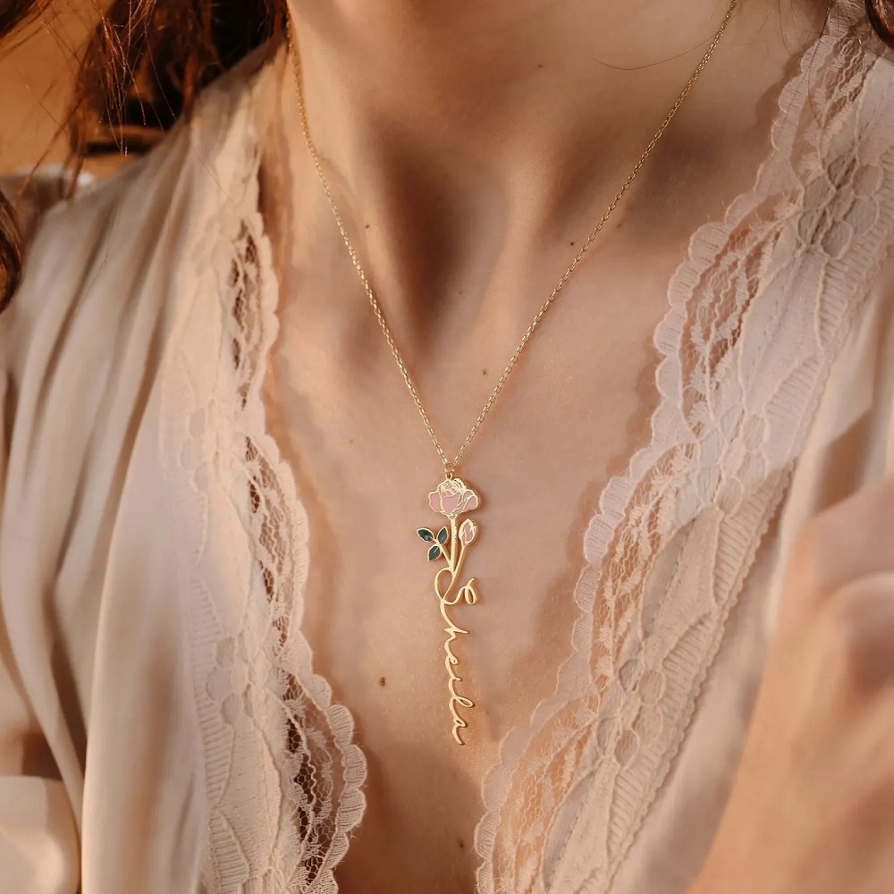Personalisierte Namenskette mi – Birth Flower Necklace Bewertung und Preis