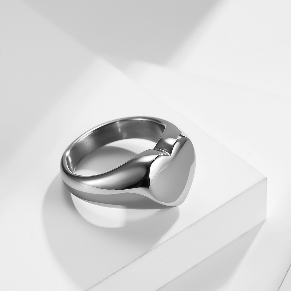 Maßgeschneiderter Damen-Siegel – Initial Ring Custom Bewertung und Preis