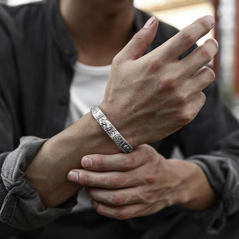 Klassisches Retro-Armband mit  – Coordinates Bracelet Bewertung und Preis